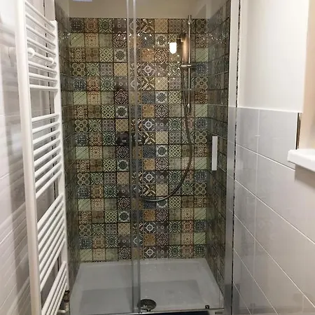 903apartments Apartmán